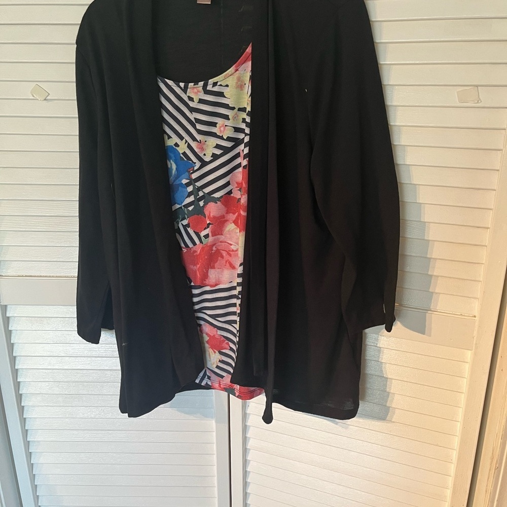 One piece slimming color top.​​